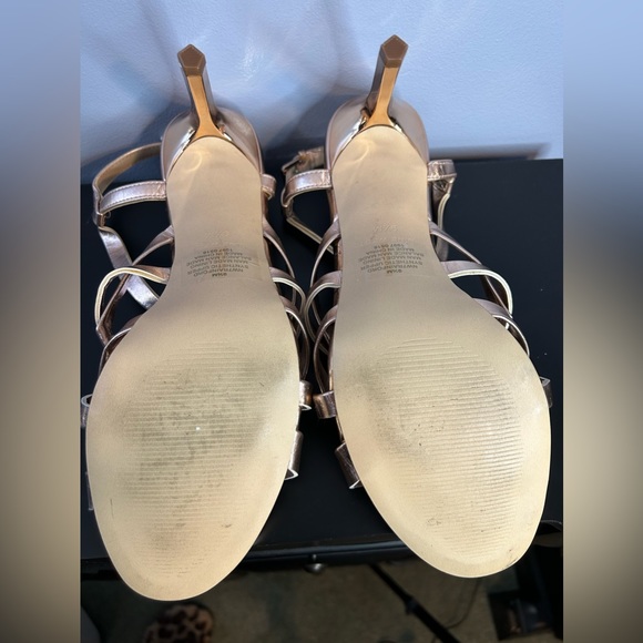 Nine West Rose Gold Heels Size 9-1/2 - Picture 9 of 11